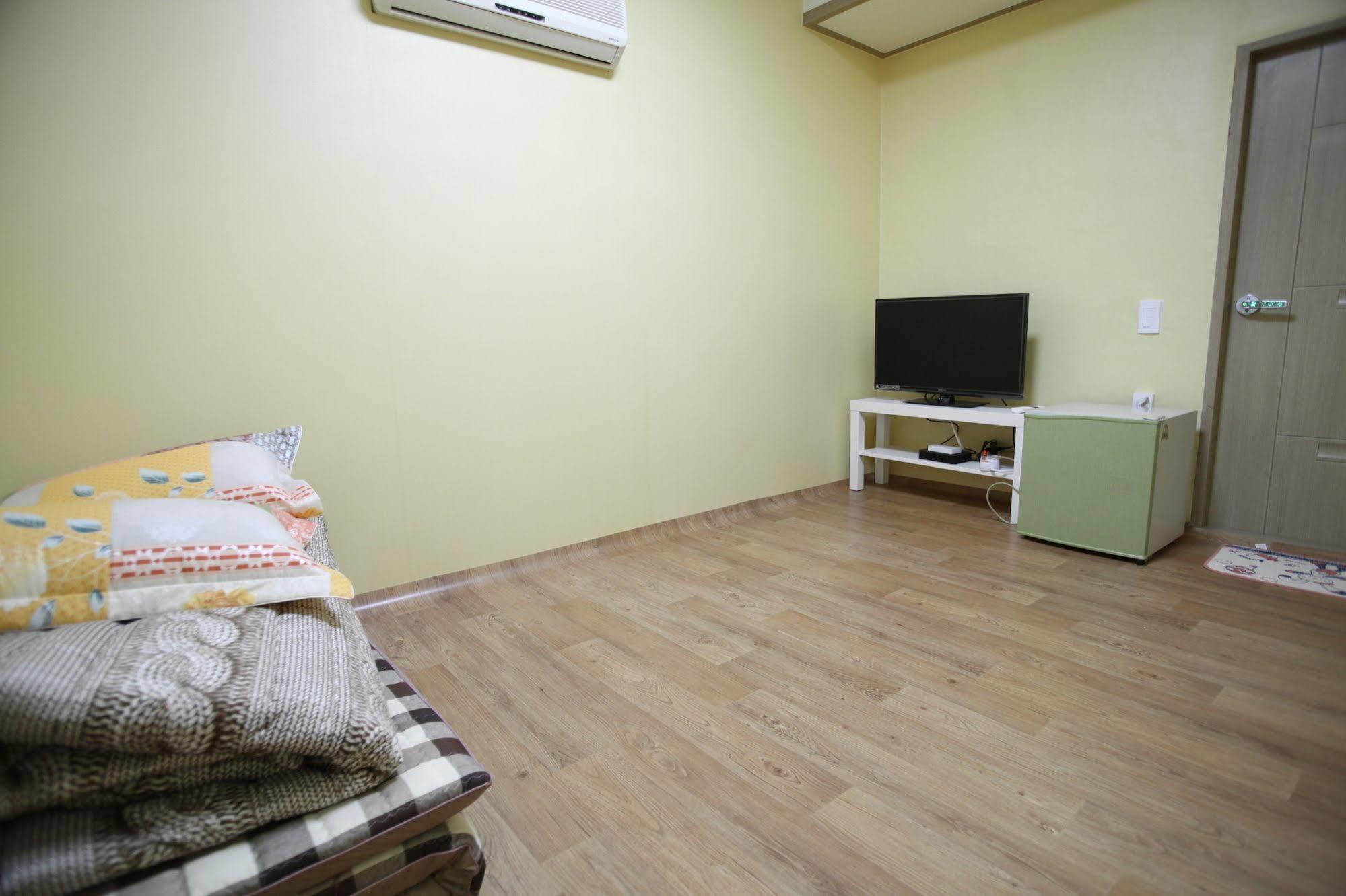 Dadam Guesthouse Yeosu Εξωτερικό φωτογραφία